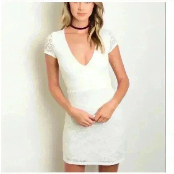 NEW Ivory mini lace dress with exposed back - Picture 2 of 3
